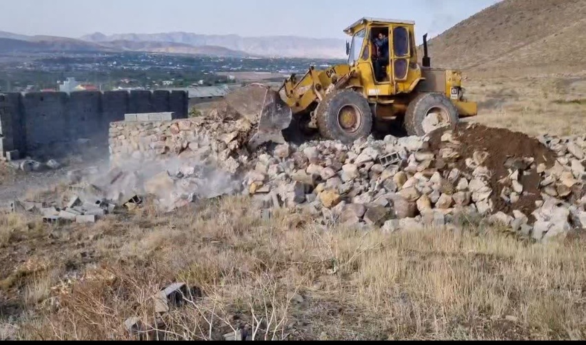 مشاور وزیر جهاد کشاورزی از طرح های مقابله با ریزگرد ها در خوزستان بازدید کرد