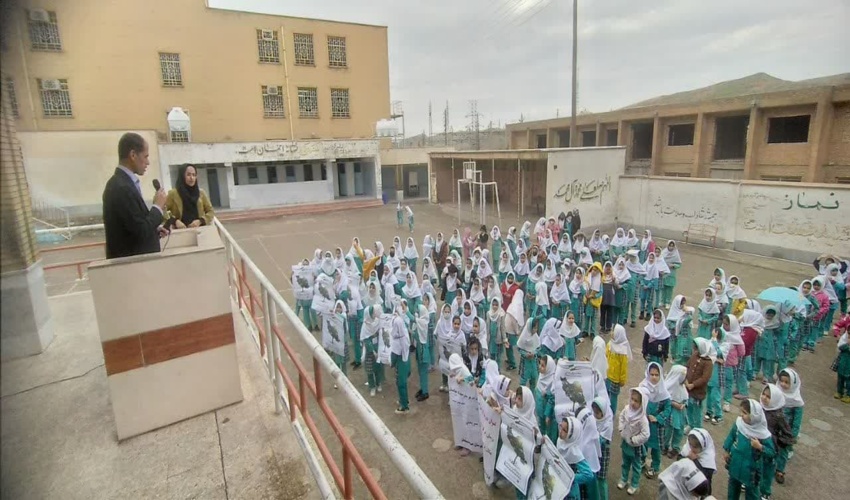 اجرای طرح هر مدرسه یک نهالستان  در مسجد سلیمان